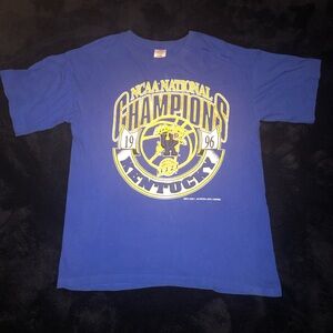 Vintage LOGO 7 Kentucky Wildcats Championship T-shirt